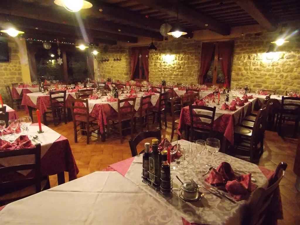Osteria Belvedere San Leo Exterior photo
